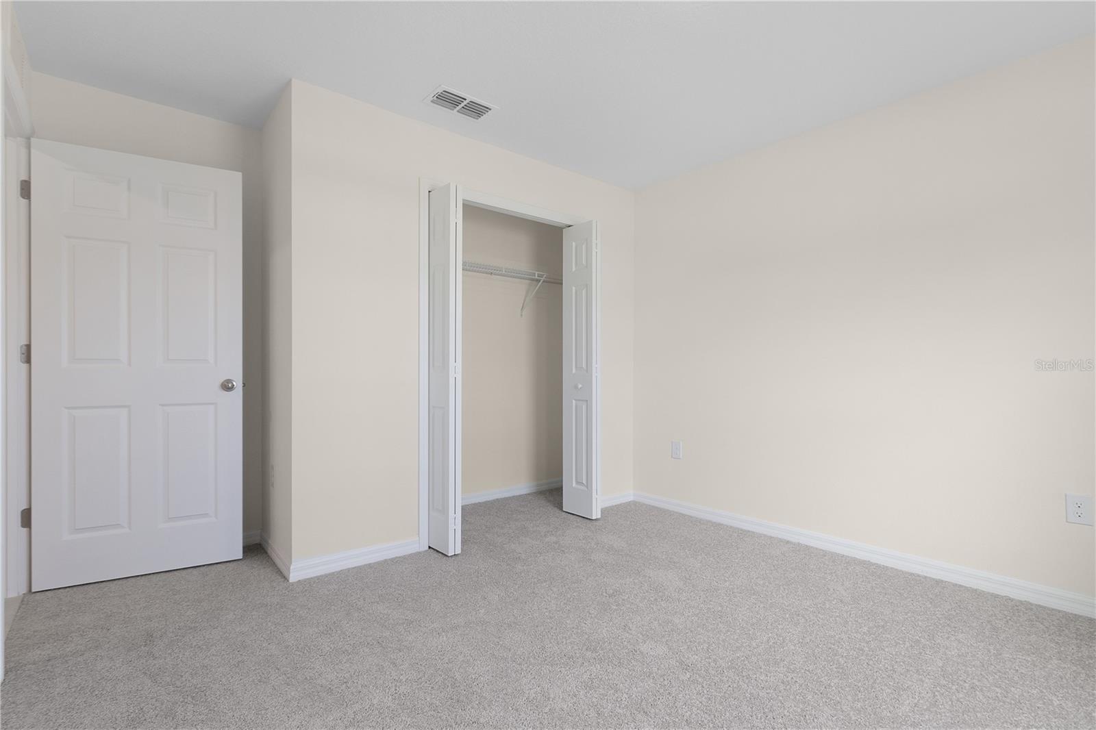 Image 13 of 36 For 304 Towns Circle