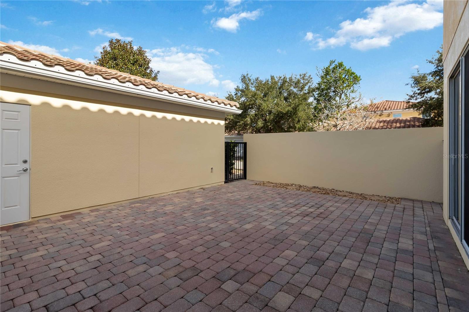 Image 13 of 69 For 8681 Lower Villagewalk Circle