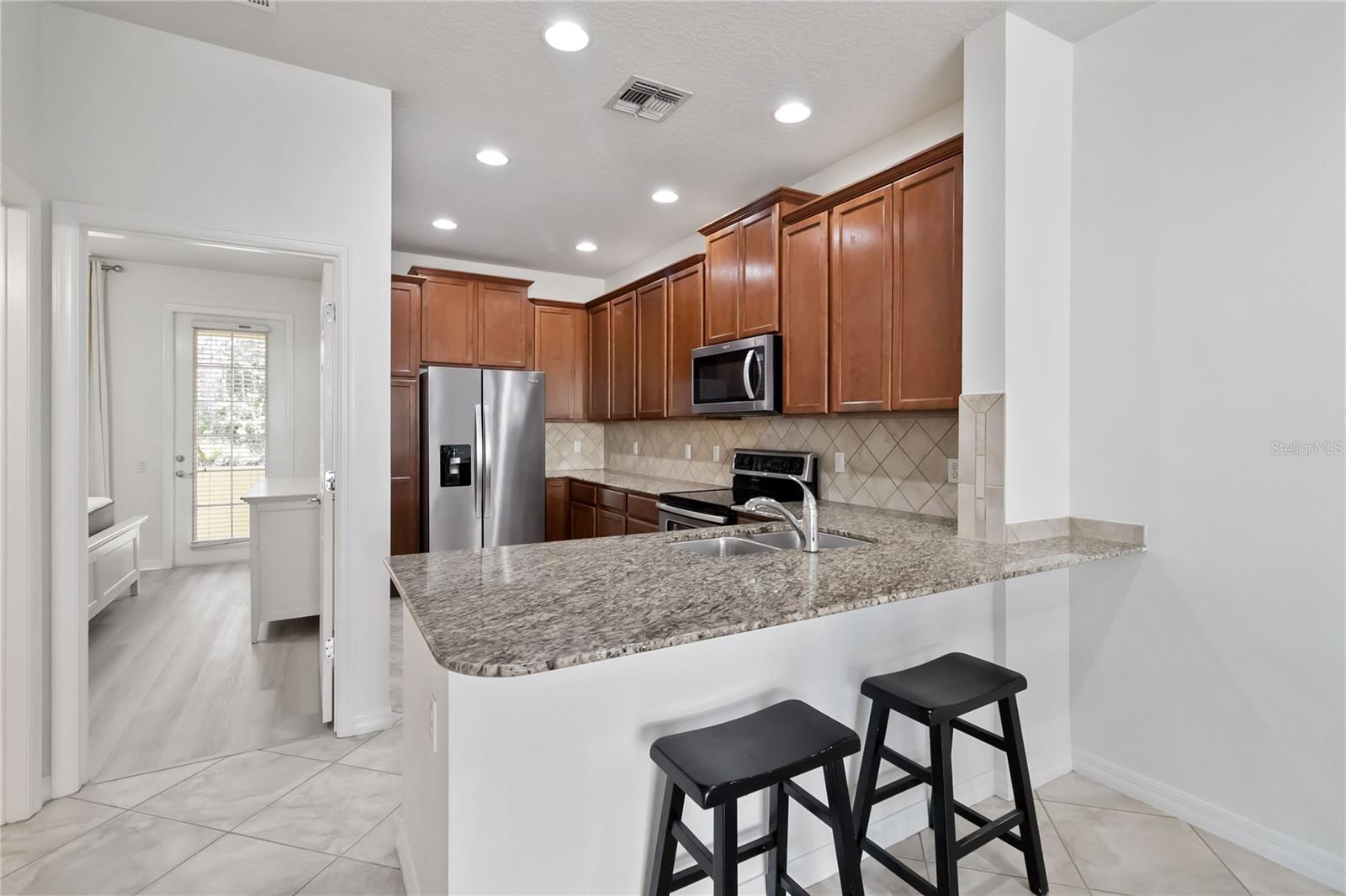 Image 19 of 69 For 8681 Lower Villagewalk Circle