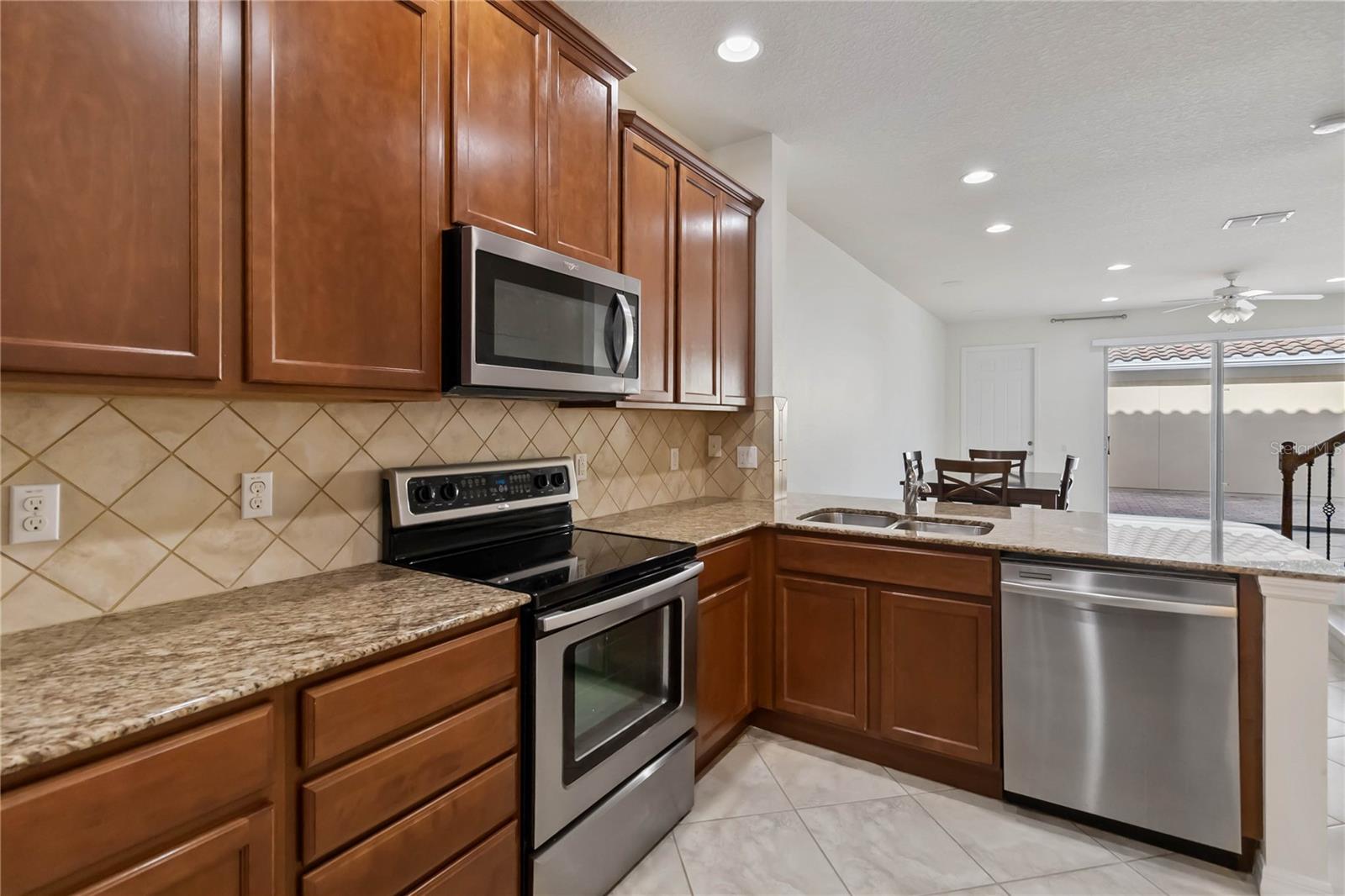 Image 21 of 69 For 8681 Lower Villagewalk Circle