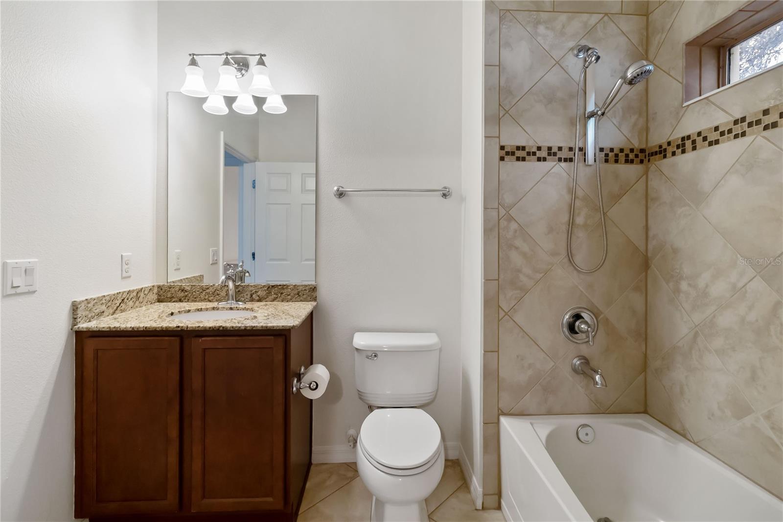 Image 24 of 69 For 8681 Lower Villagewalk Circle