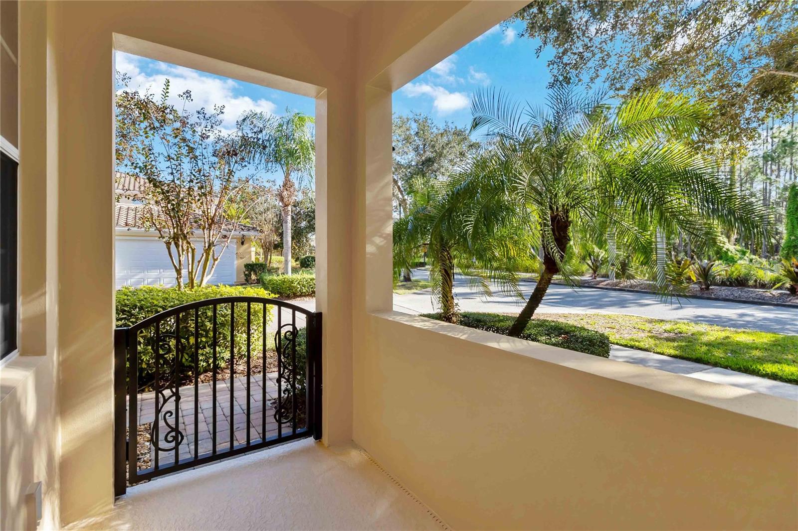 Image 31 of 69 For 8681 Lower Villagewalk Circle