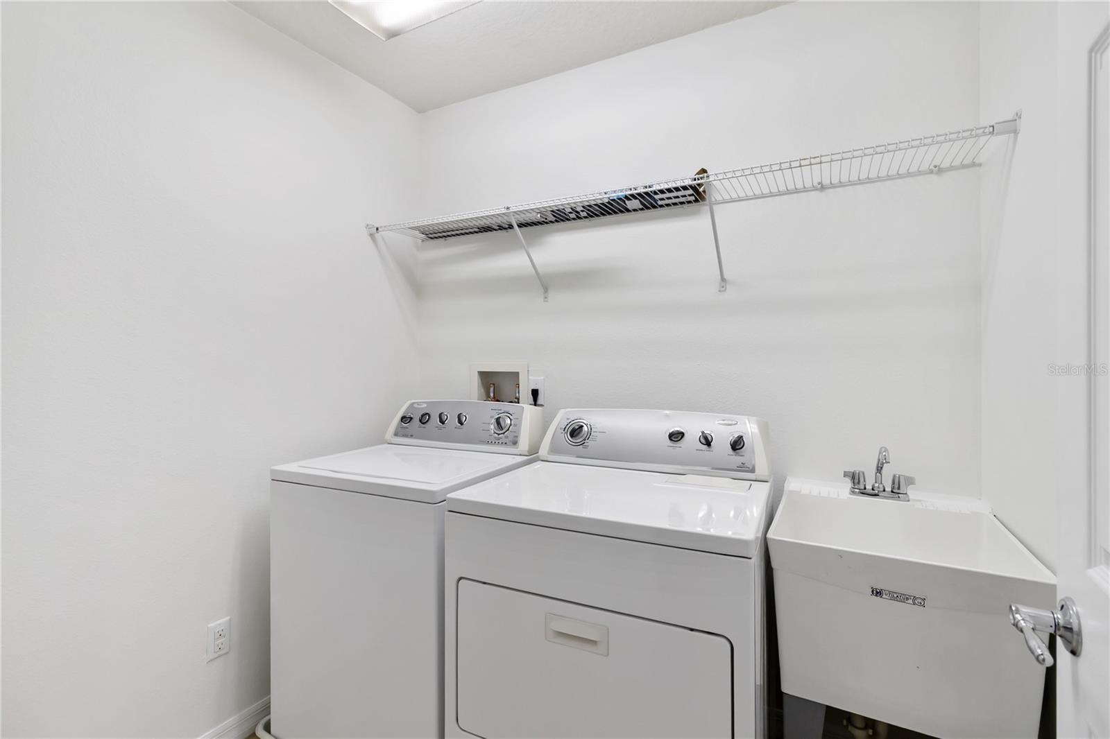 Image 42 of 69 For 8681 Lower Villagewalk Circle