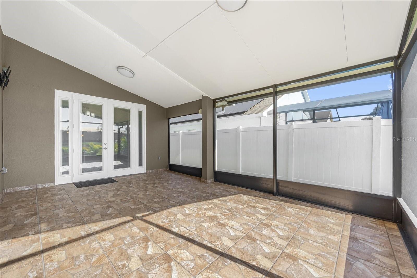 Image 23 of 25 For 7936 Oakstone Court