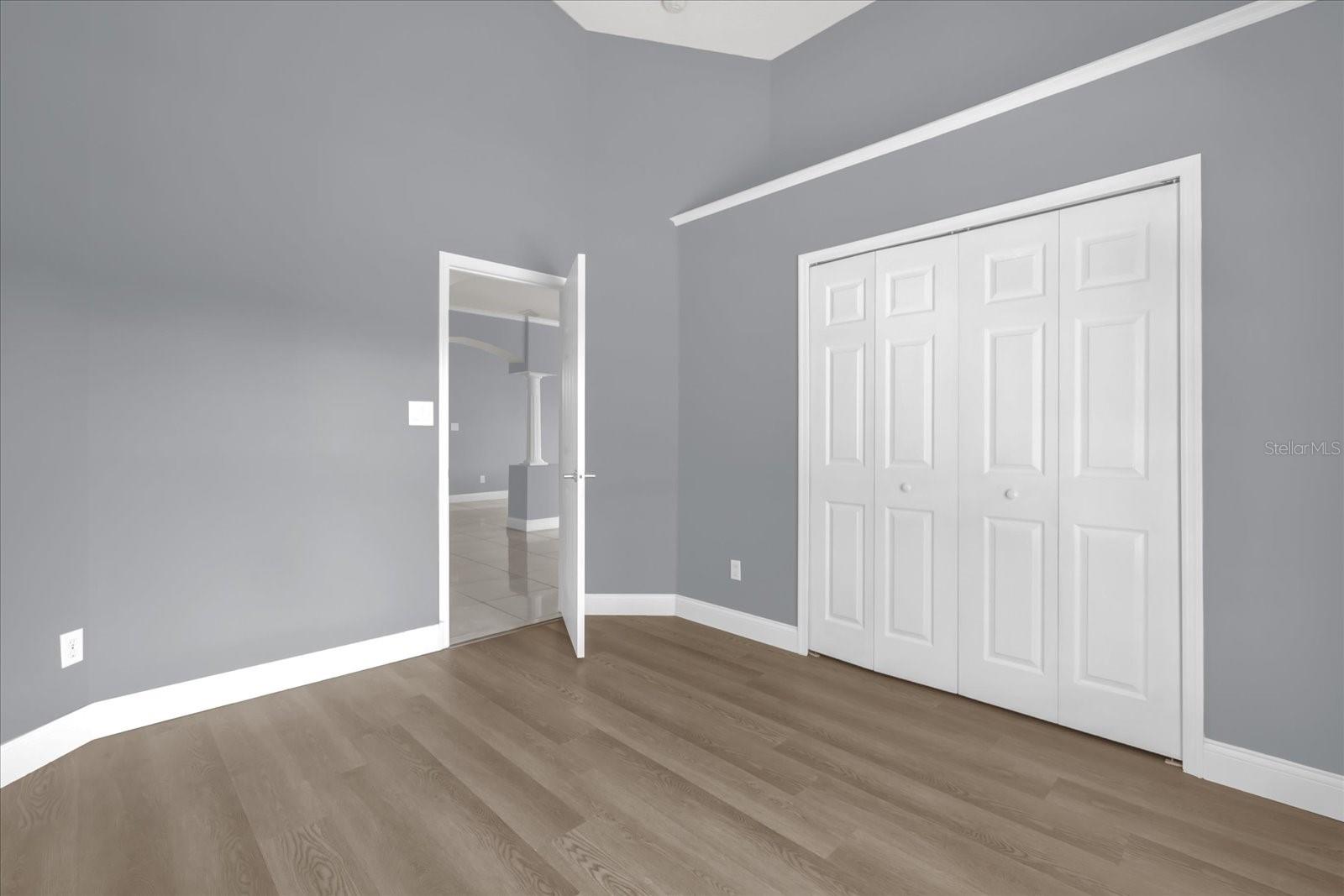 Image 5 of 25 For 7936 Oakstone Court