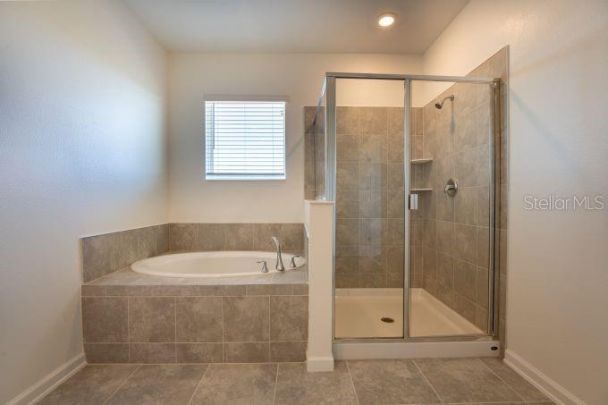 Image 16 of 21 For 307 Nine Iron Drive