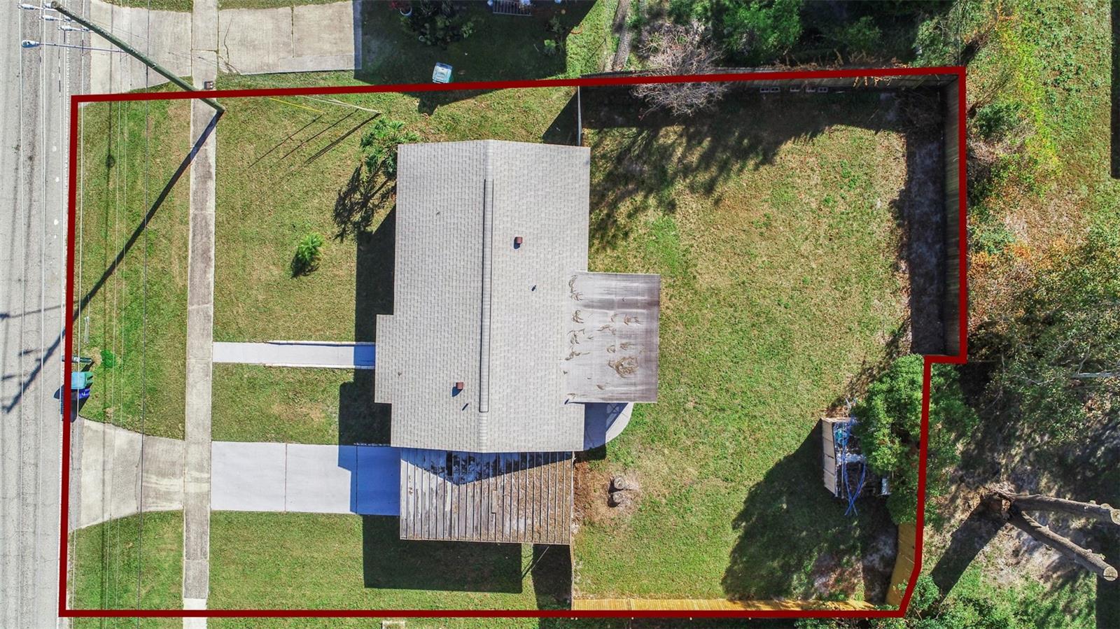 Image 23 of 37 For 962 Saxon Boulevard