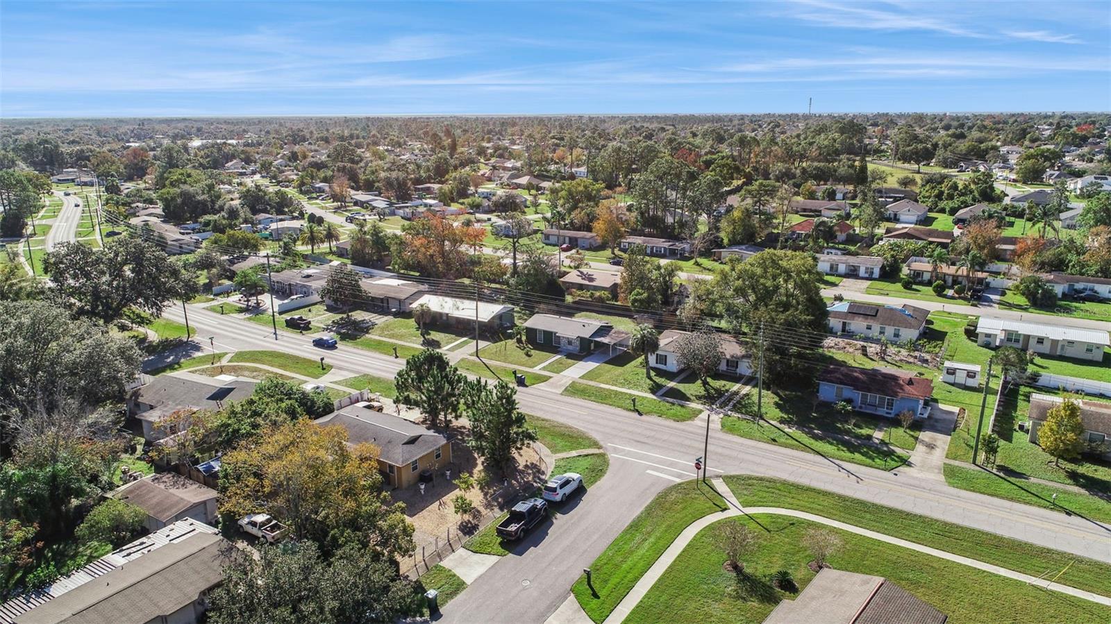 Image 24 of 37 For 962 Saxon Boulevard