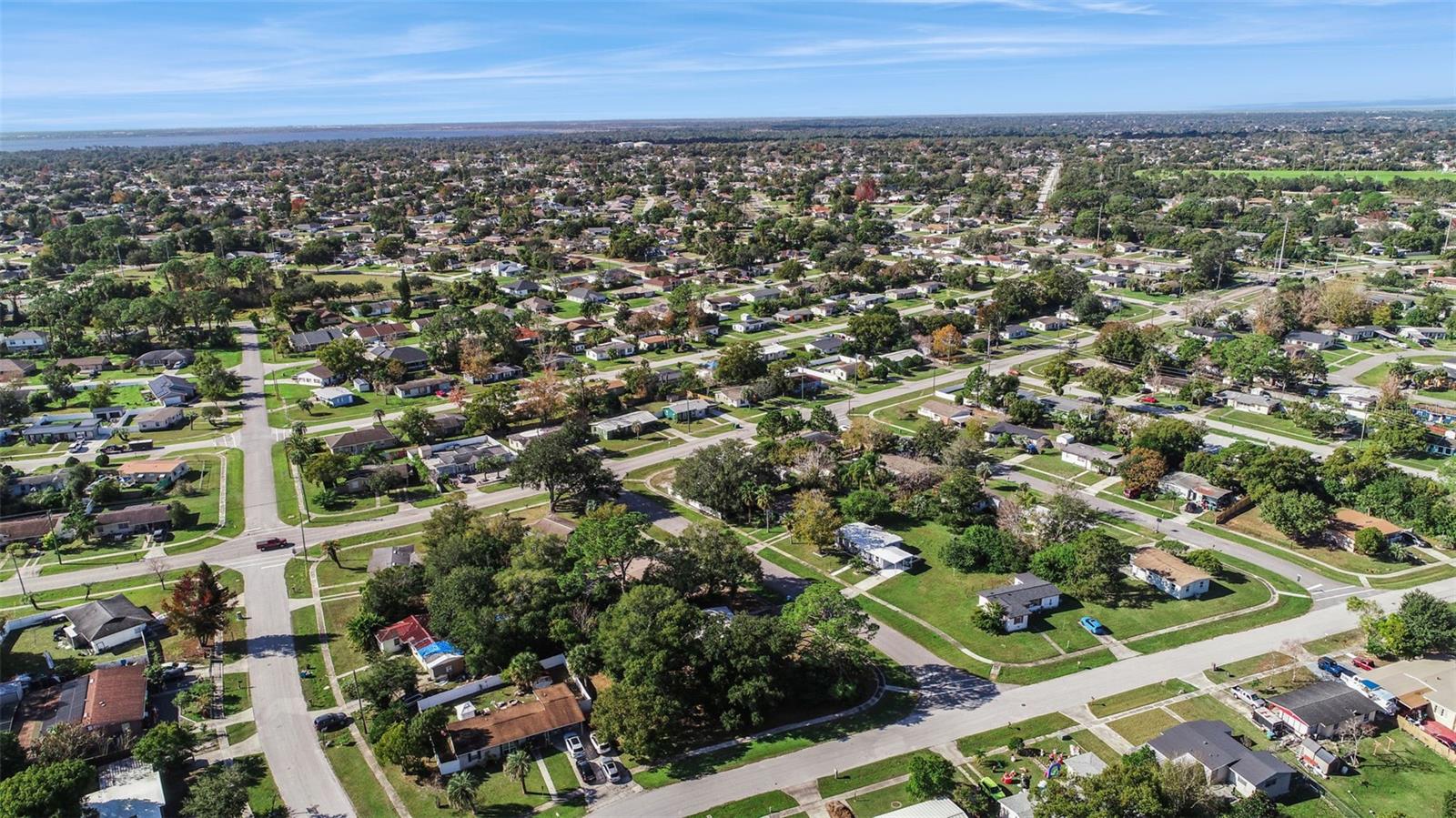 Image 36 of 37 For 962 Saxon Boulevard