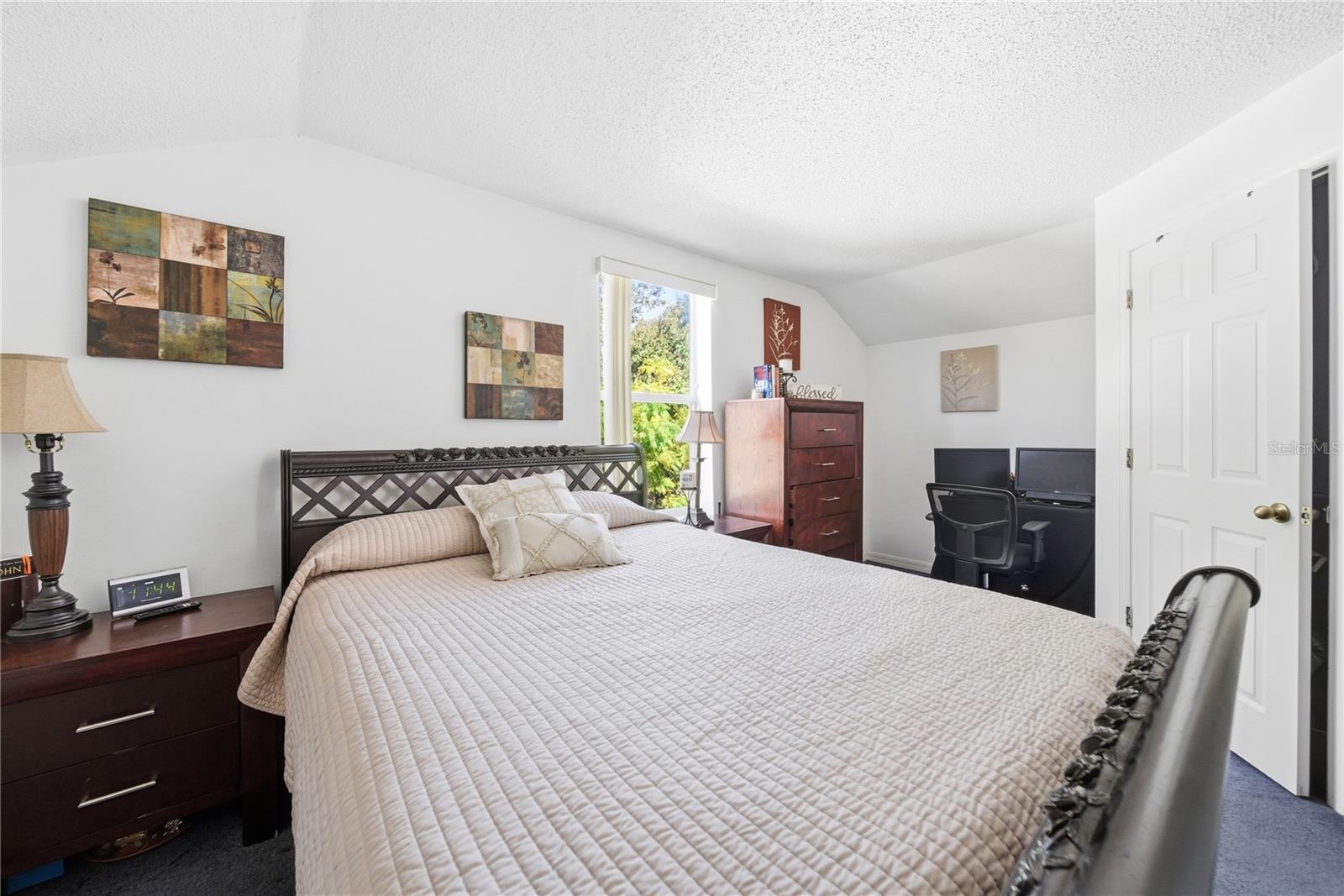 Image 21 of 39 For 5051 Luna Negra Drive