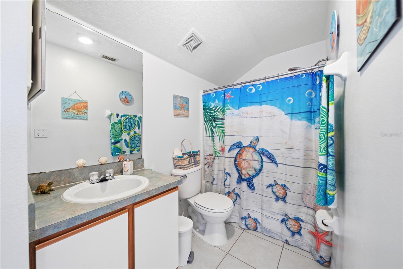 Image 23 of 39 For 5051 Luna Negra Drive