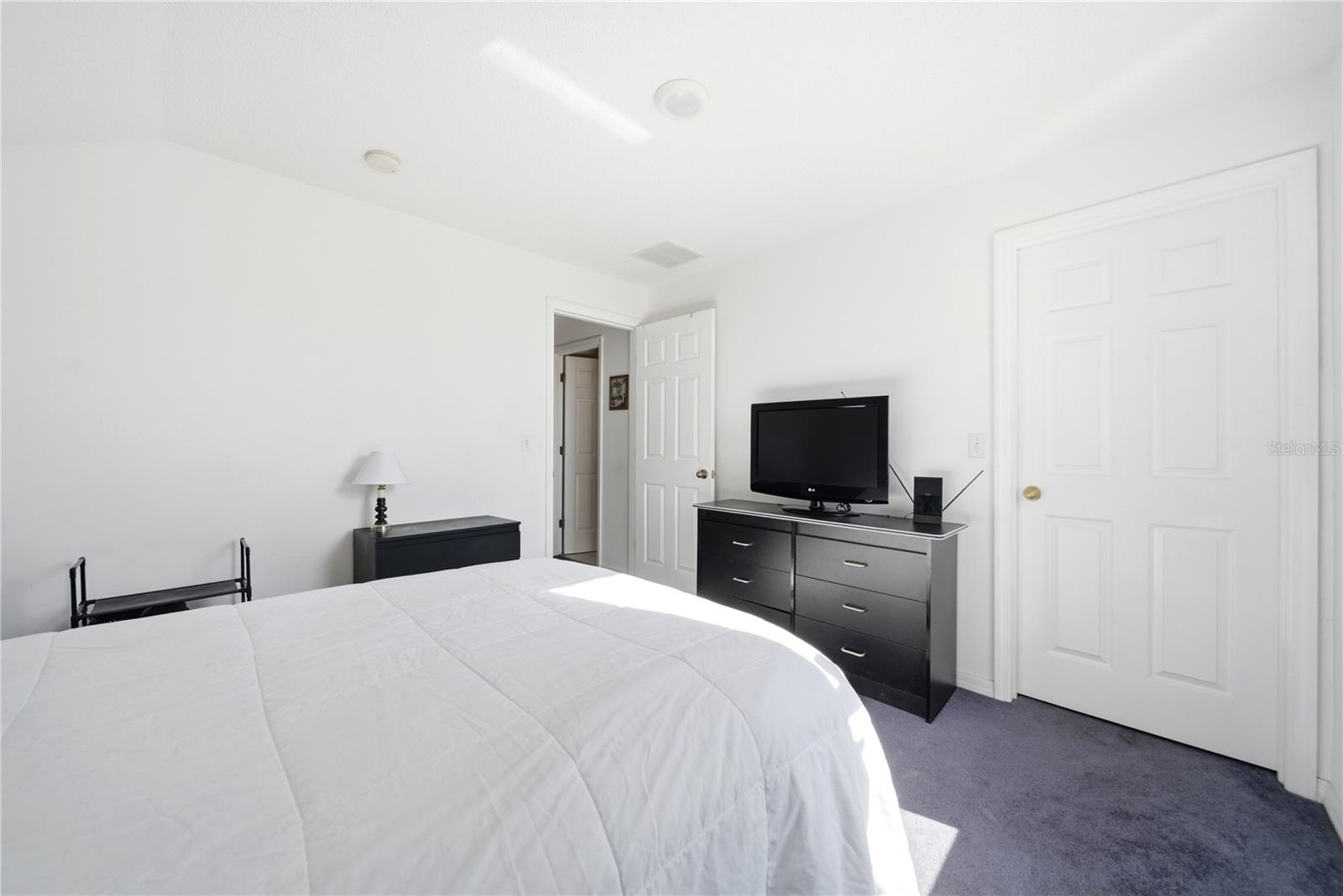 Image 24 of 39 For 5051 Luna Negra Drive