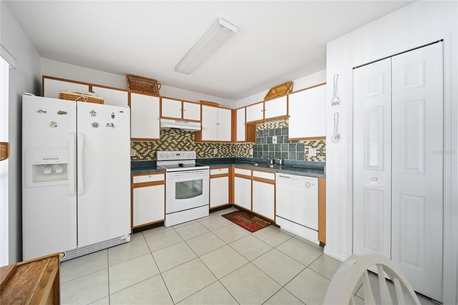 Image 9 of 39 For 5051 Luna Negra Drive