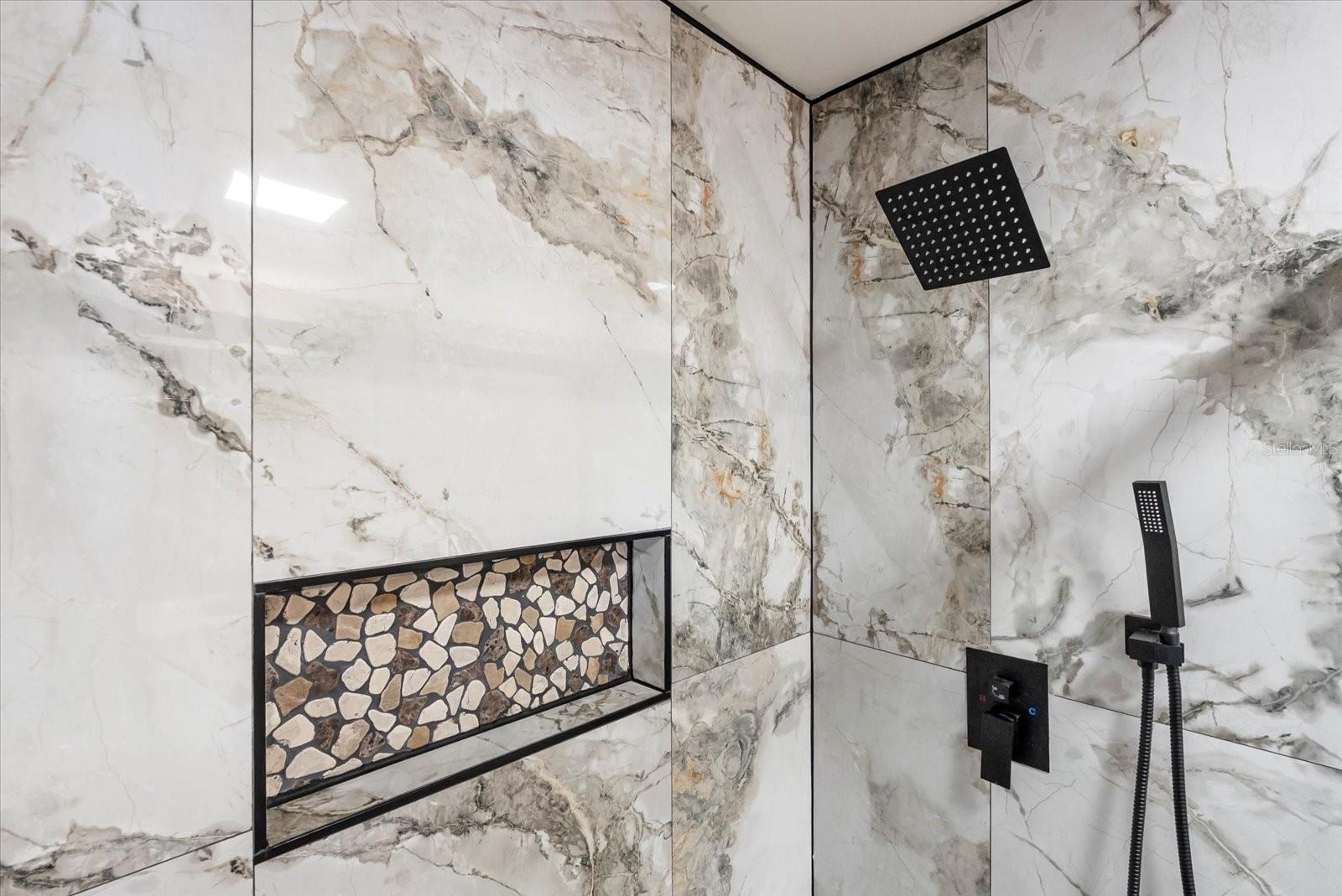 Image 16 of 22 For 1919 Summer Club Drive 105