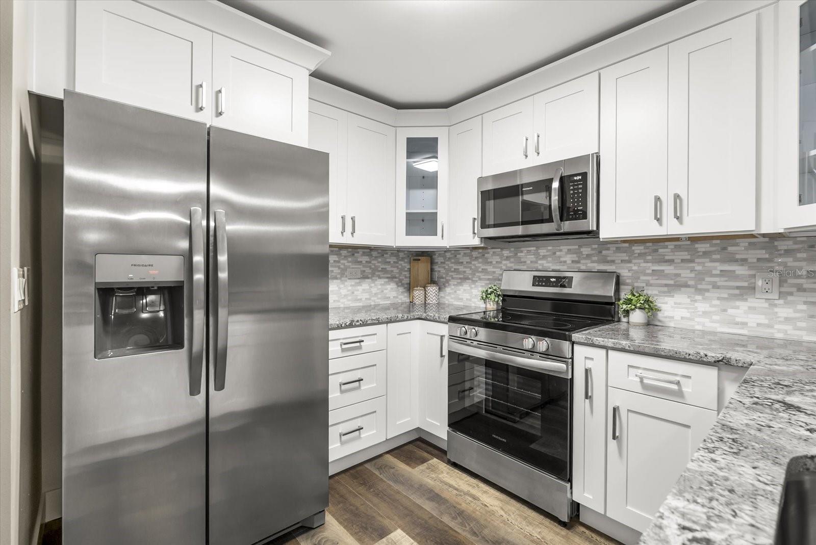 Image 7 of 22 For 1919 Summer Club Drive 105