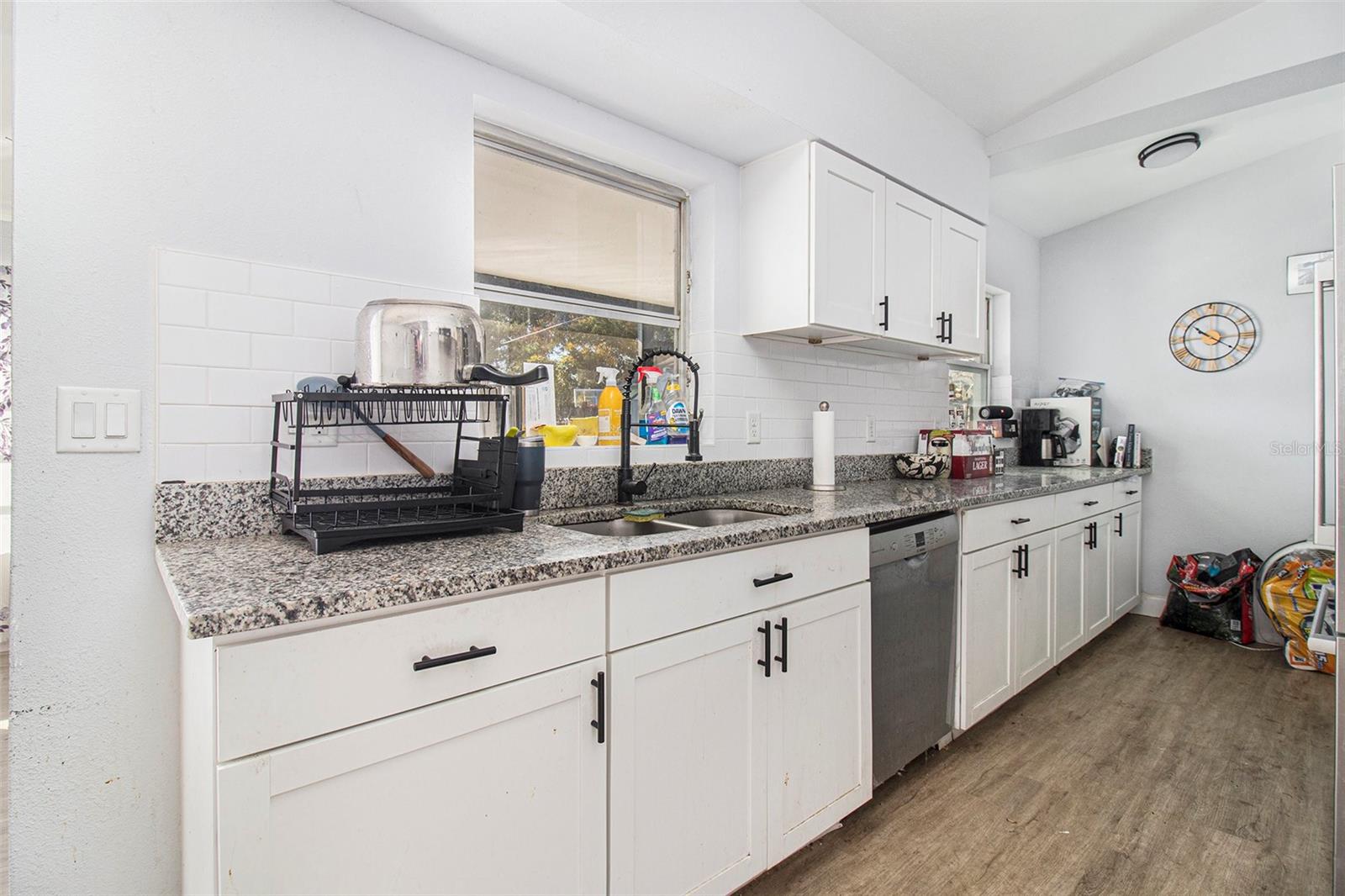 Image 13 of 30 For 1412 Lakecrest Drive