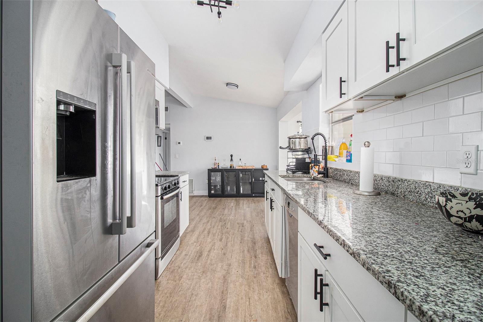 Image 14 of 30 For 1412 Lakecrest Drive