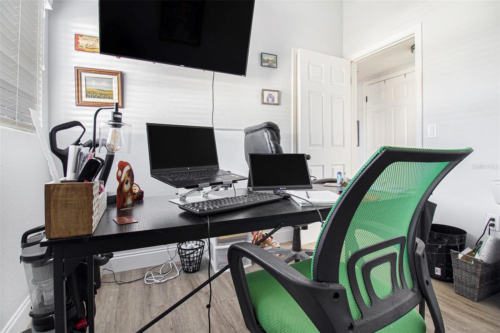 Image 16 of 30 For 1412 Lakecrest Drive