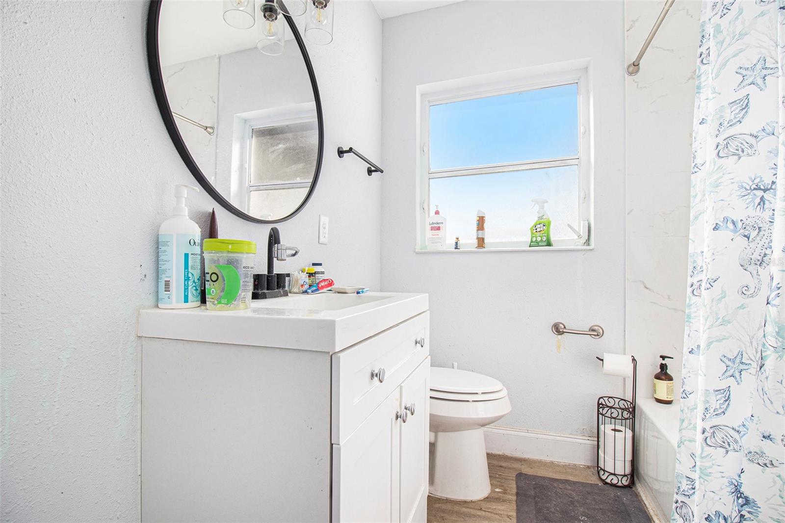 Image 24 of 30 For 1412 Lakecrest Drive