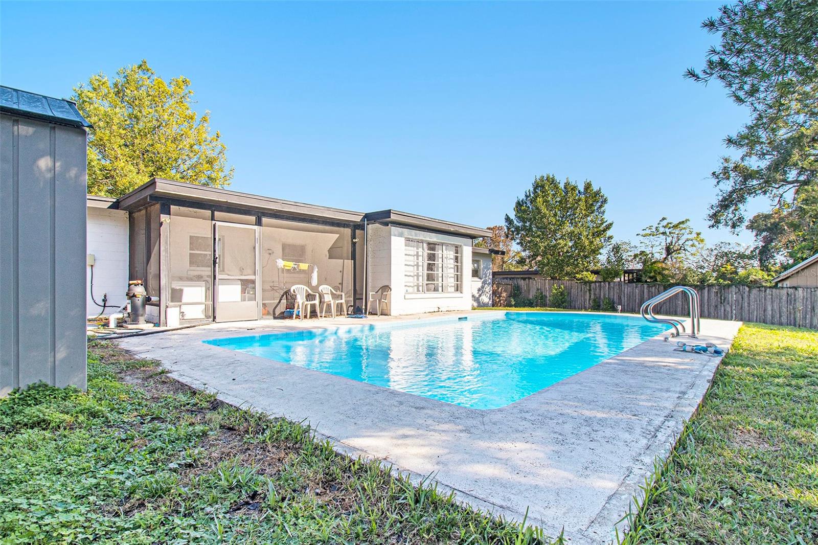 Image 28 of 30 For 1412 Lakecrest Drive