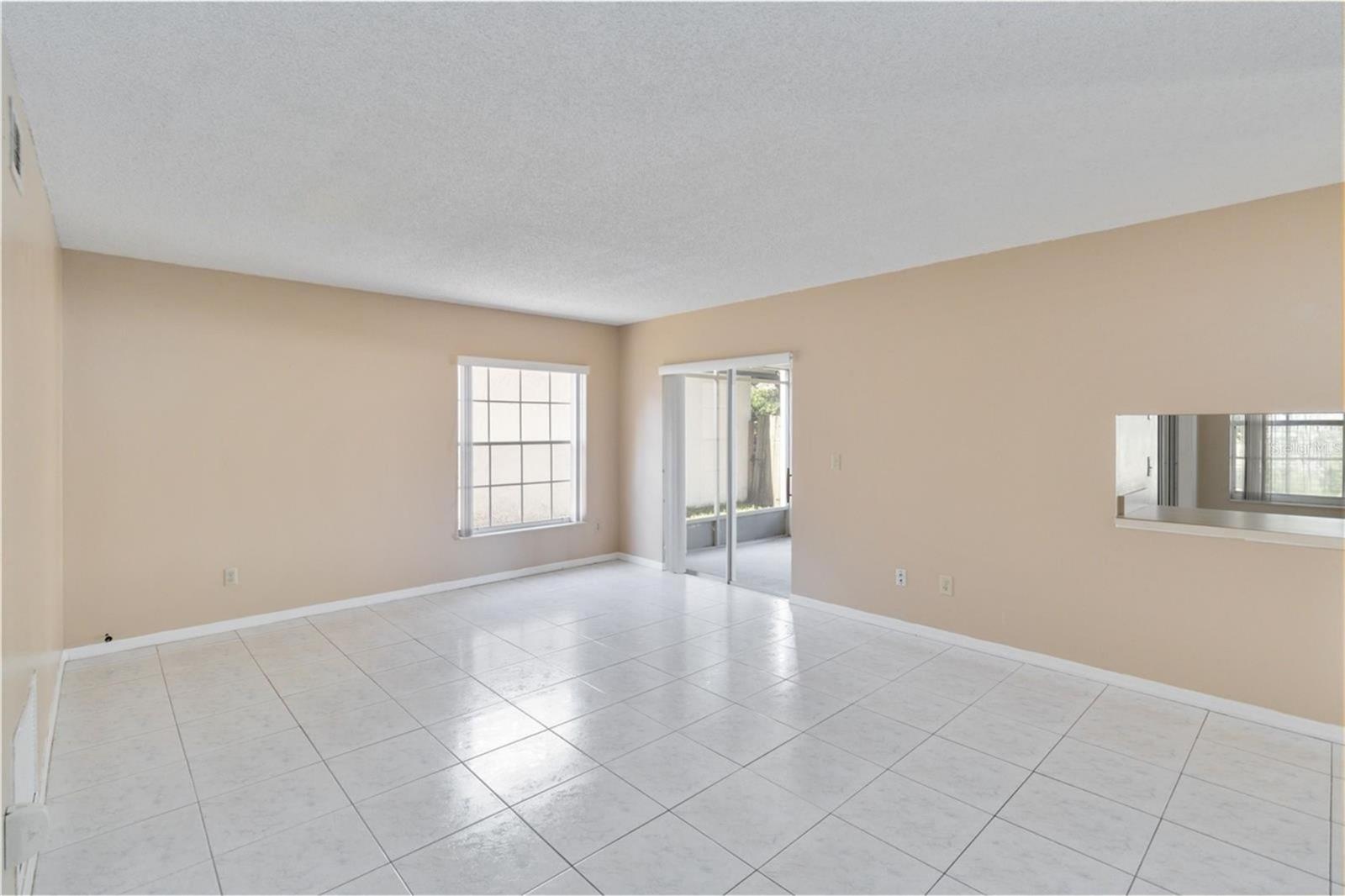 Image 12 of 25 For 1575 Lawndale Circle