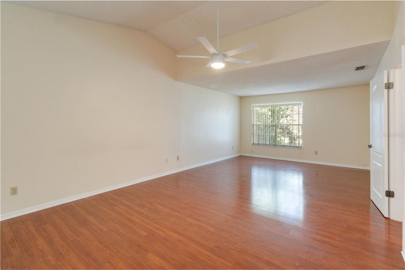 Image 15 of 25 For 1575 Lawndale Circle