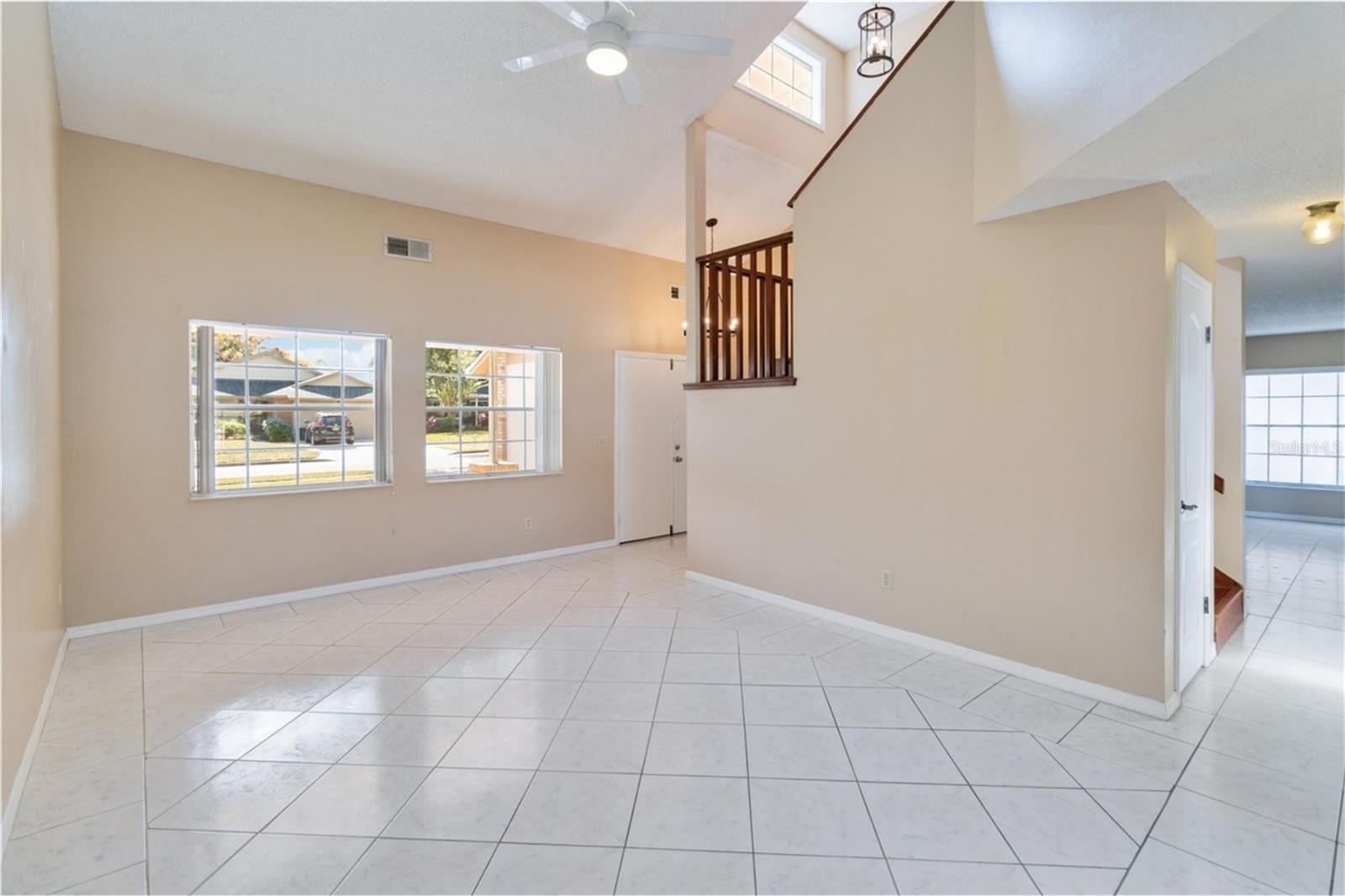 Image 8 of 25 For 1575 Lawndale Circle