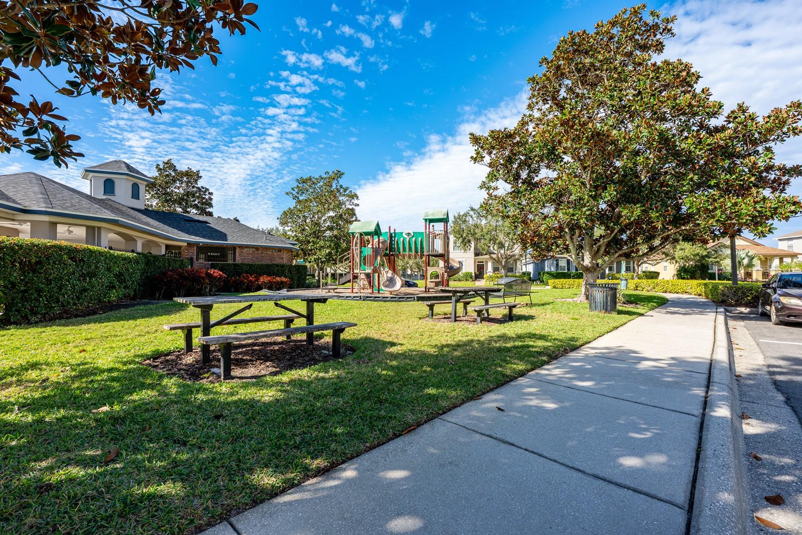 Image 27 of 28 For 1737 Grand Rue Drive