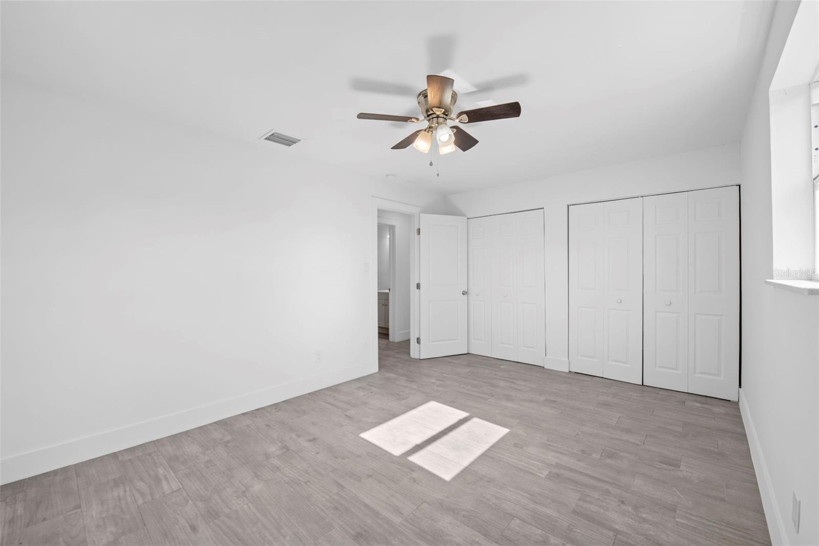 Image 14 of 33 For 5641 8th Avenue