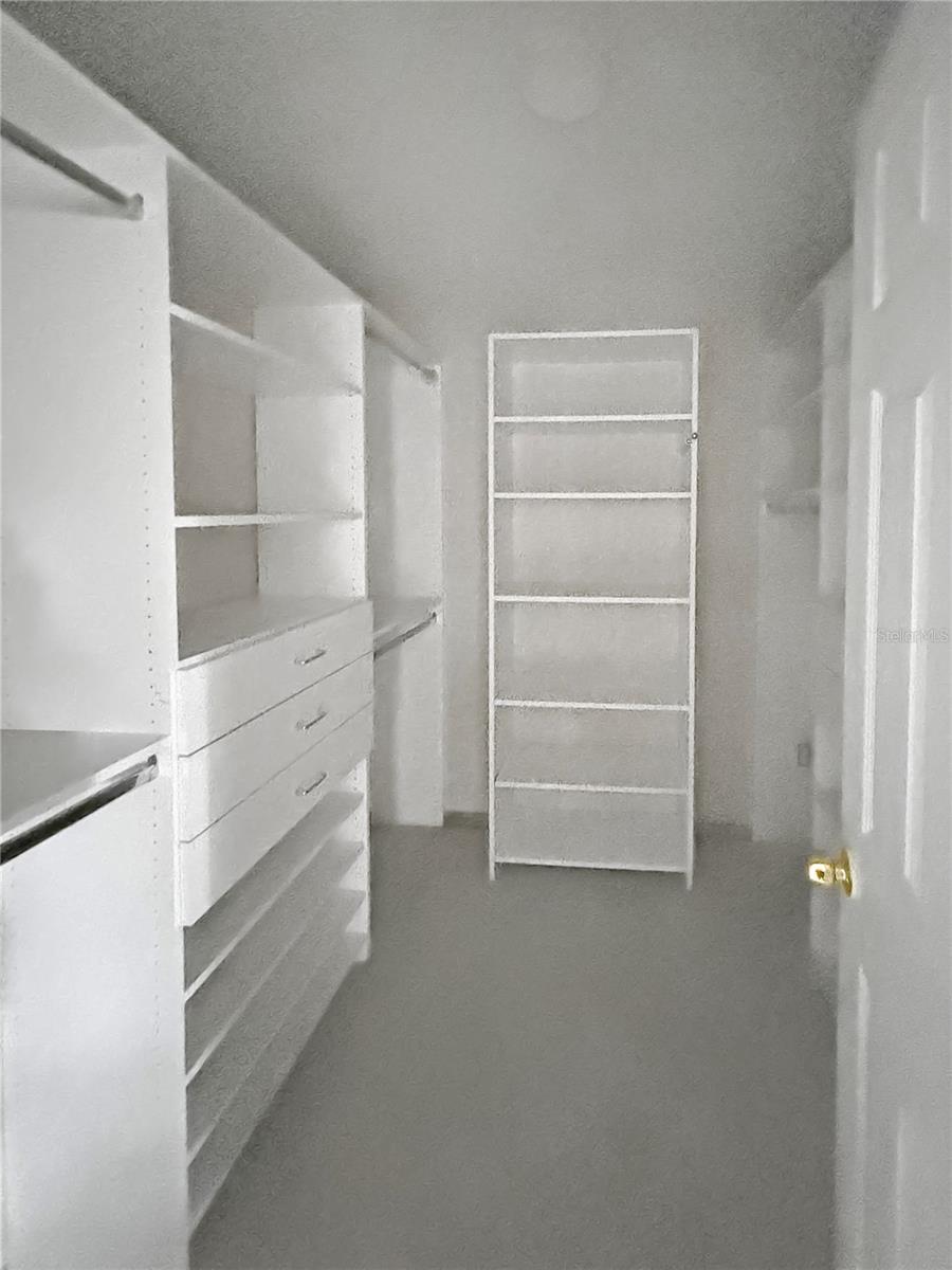 Image 6 of 14 For 257 Fairbairn Drive