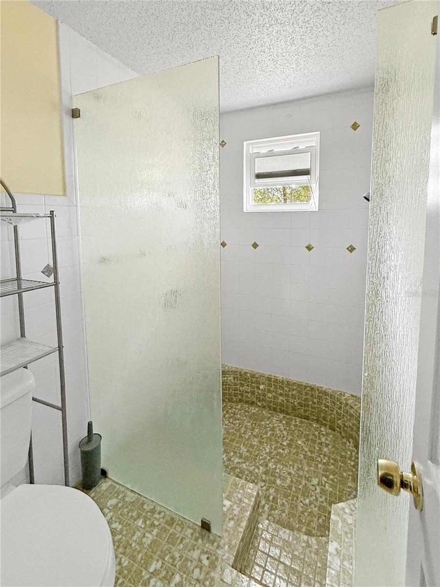 Image 8 of 14 For 257 Fairbairn Drive