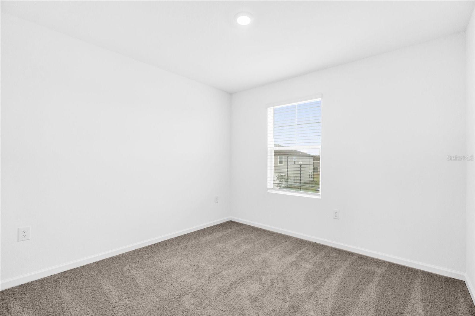 Image 16 of 32 For 5942 Chestnut Grove Place