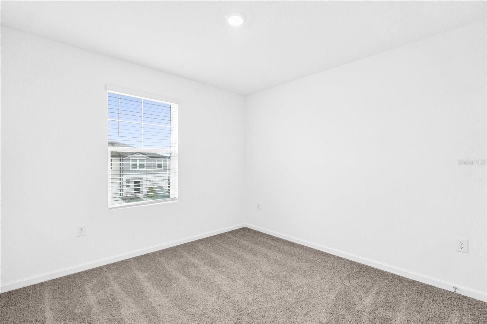 Image 18 of 32 For 5942 Chestnut Grove Place