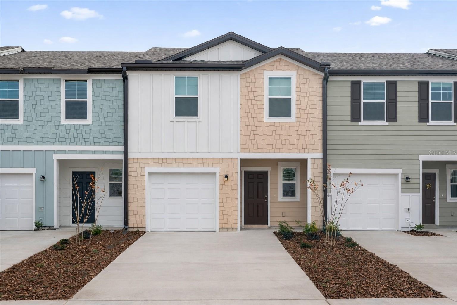 Image 2 of 32 For 5942 Chestnut Grove Place