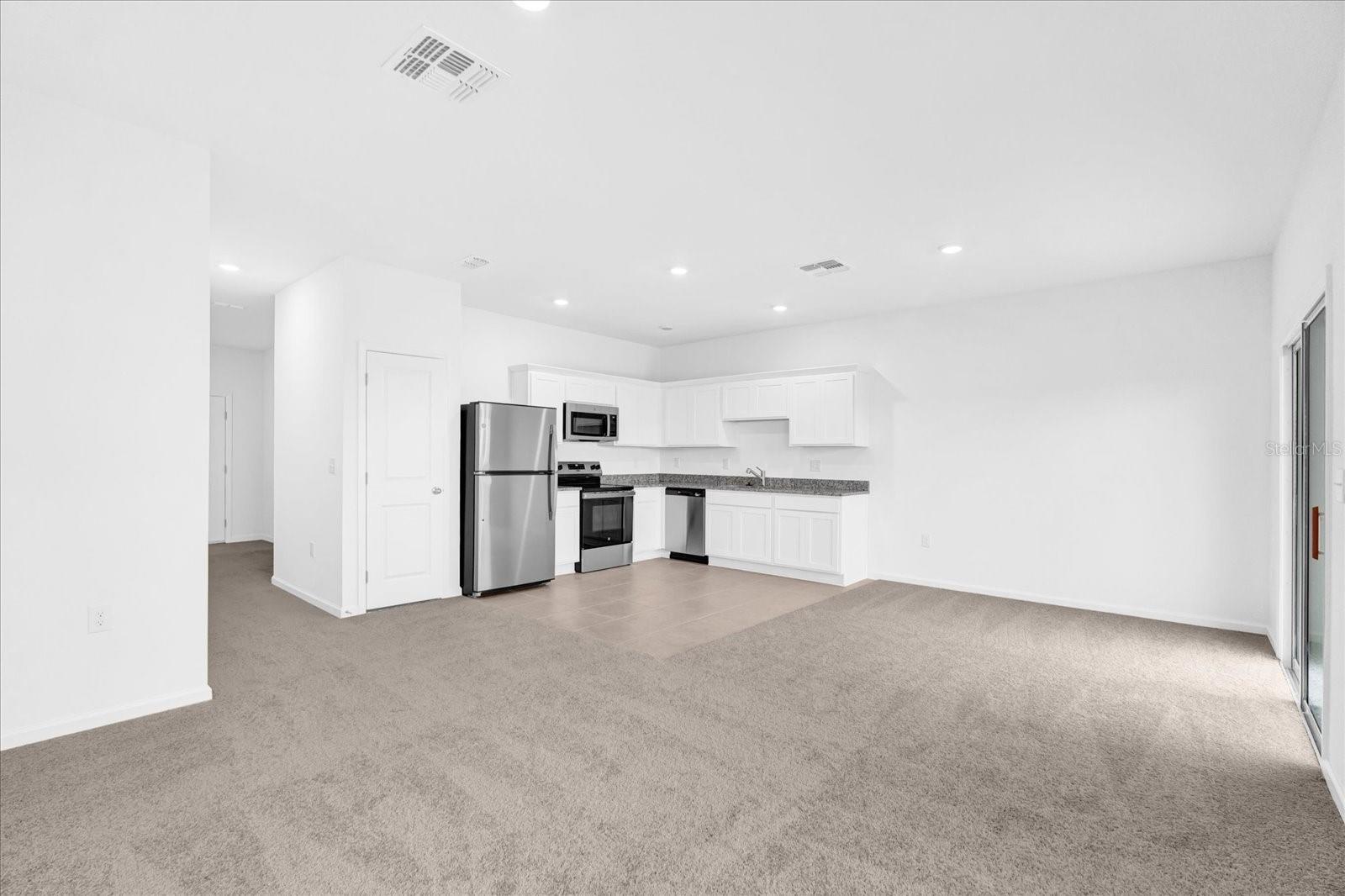 Image 4 of 32 For 5942 Chestnut Grove Place