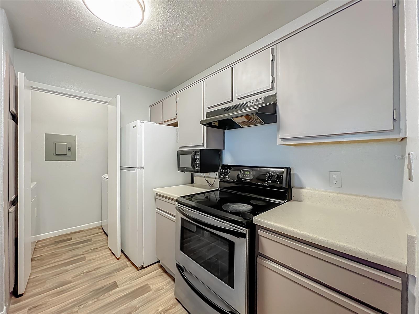 Image 24 of 46 For 4301 Lizshire Lane 107