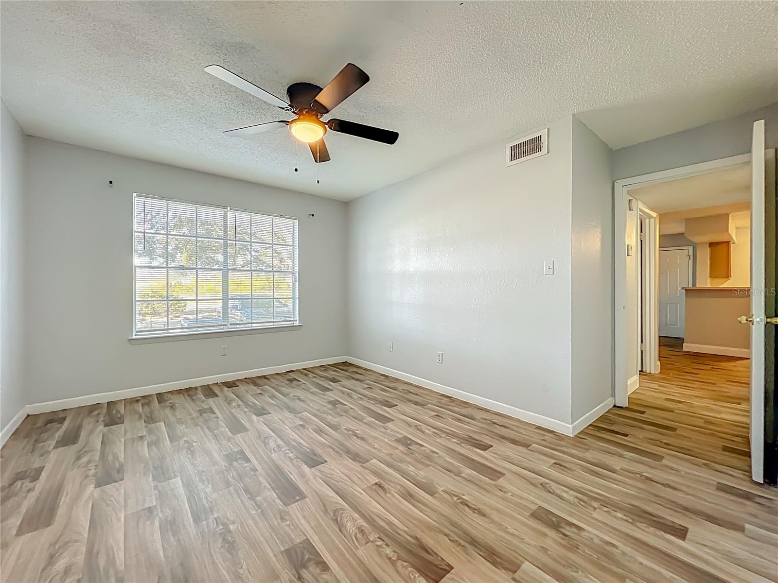 Image 33 of 46 For 4301 Lizshire Lane 107