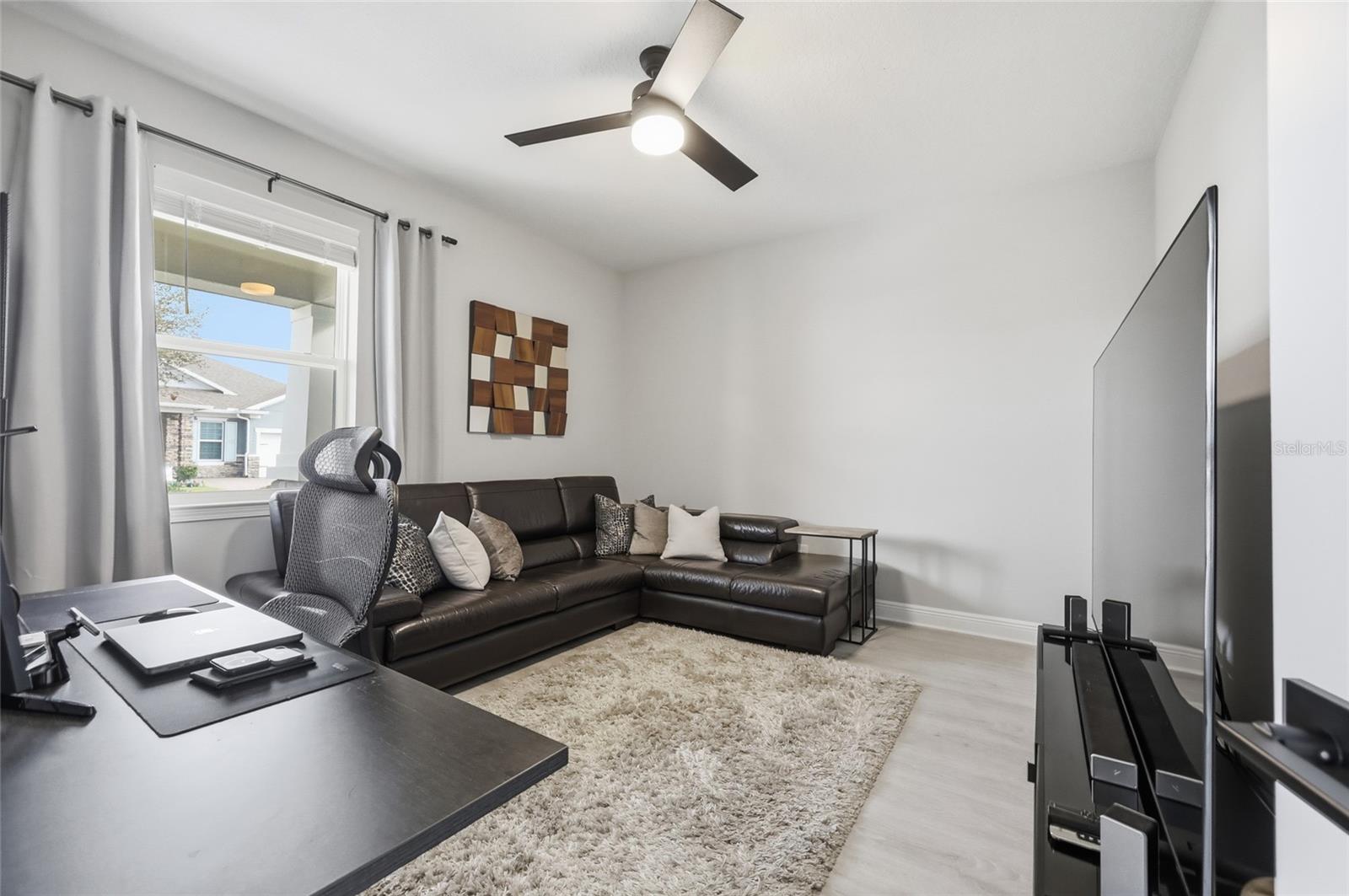 Image 13 of 59 For 5074 Breezy Acres Street