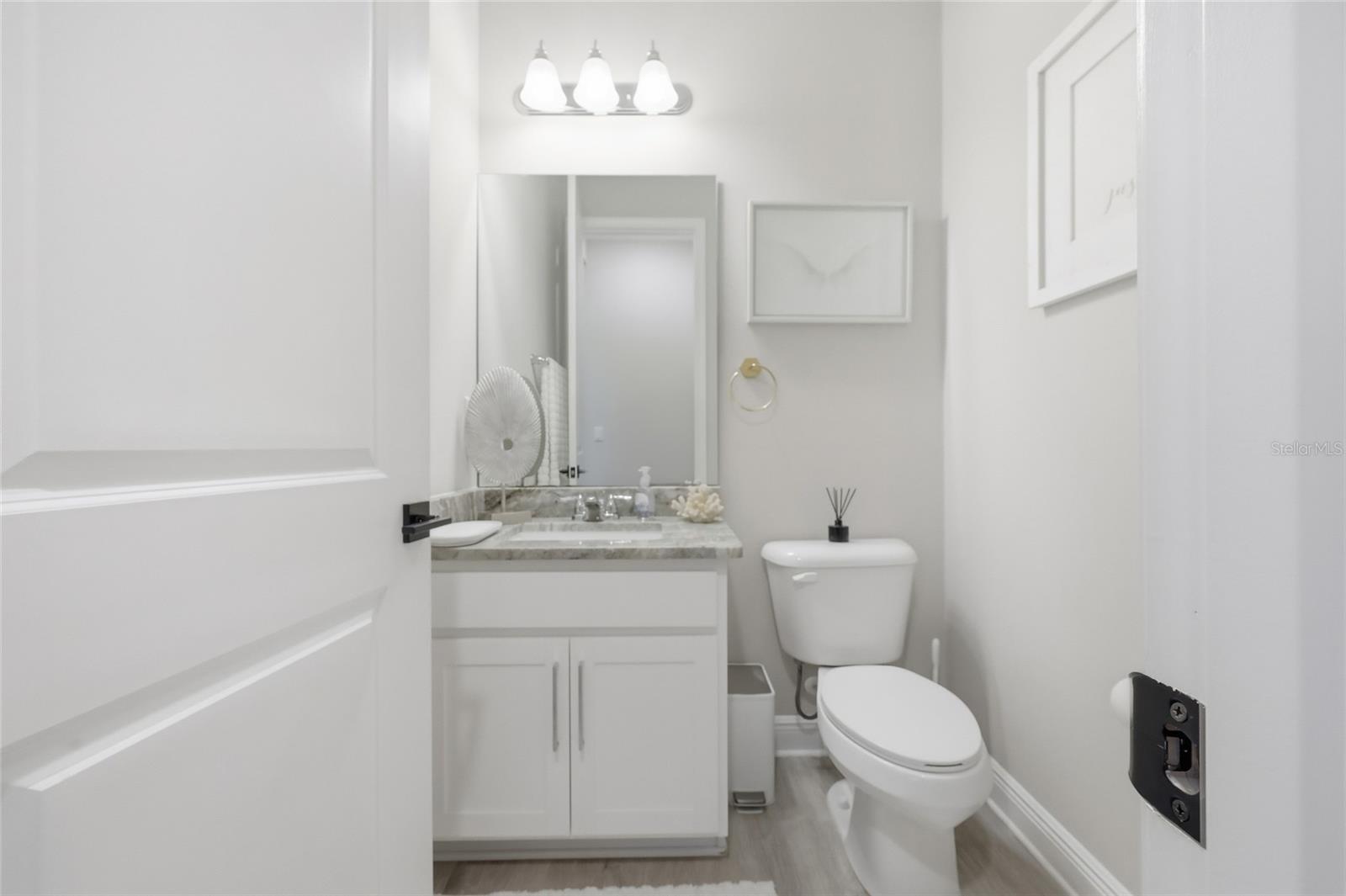 Image 22 of 59 For 5074 Breezy Acres Street