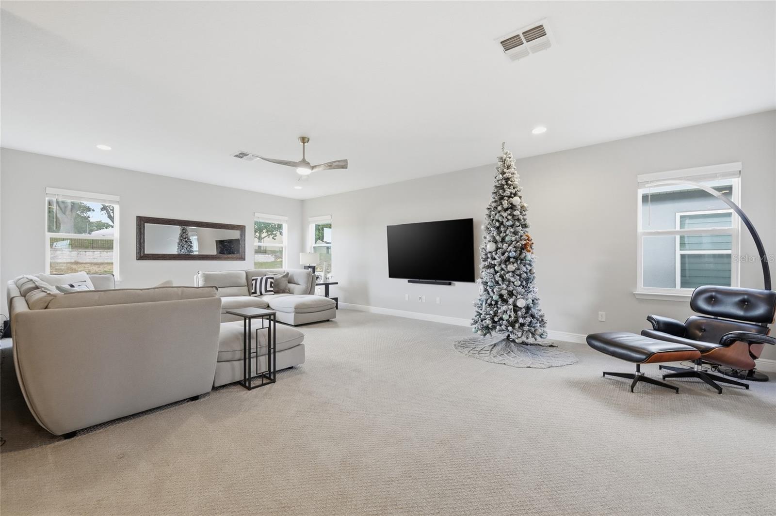 Image 32 of 59 For 5074 Breezy Acres Street