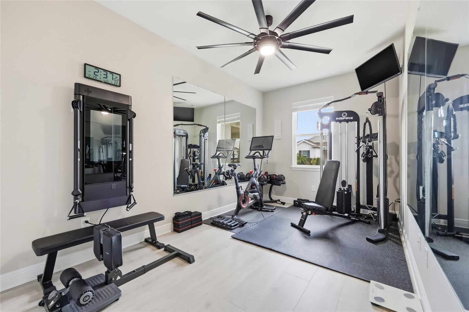 Image 6 of 59 For 5074 Breezy Acres Street