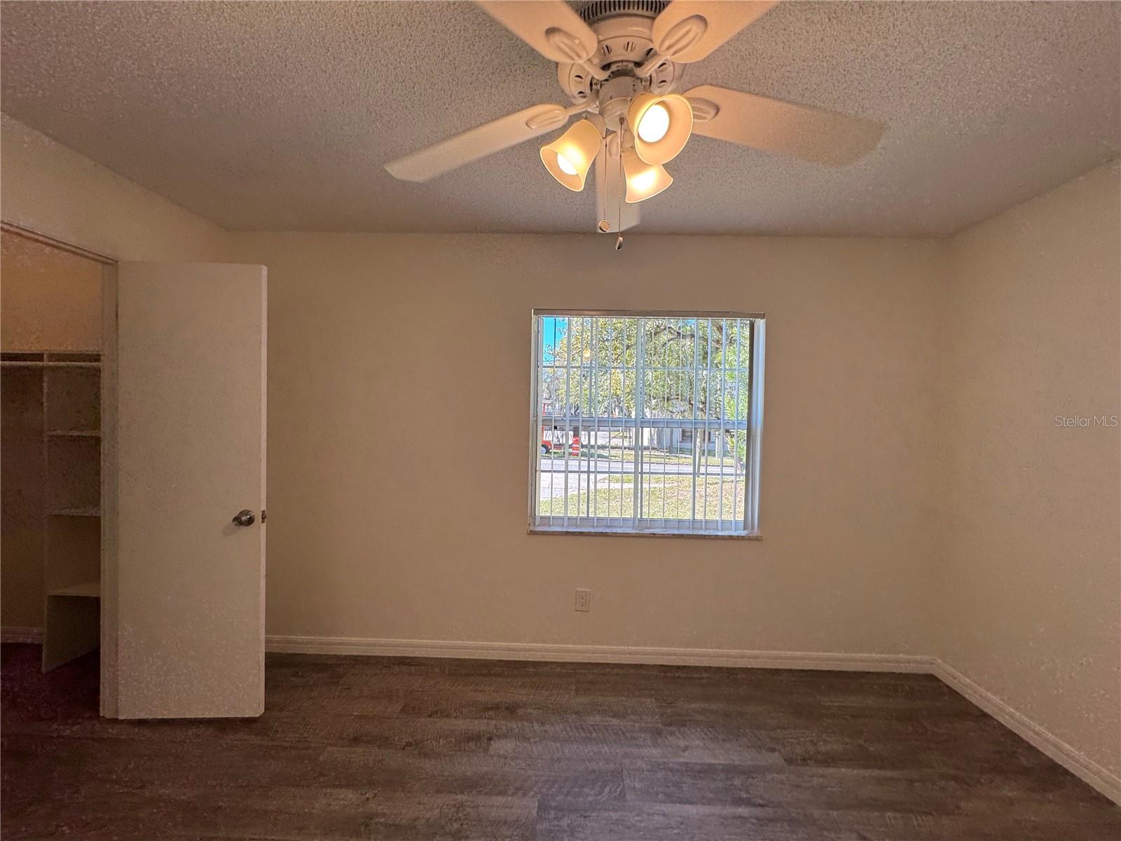 Image 21 of 30 For 523 Summerlin Avenue 1