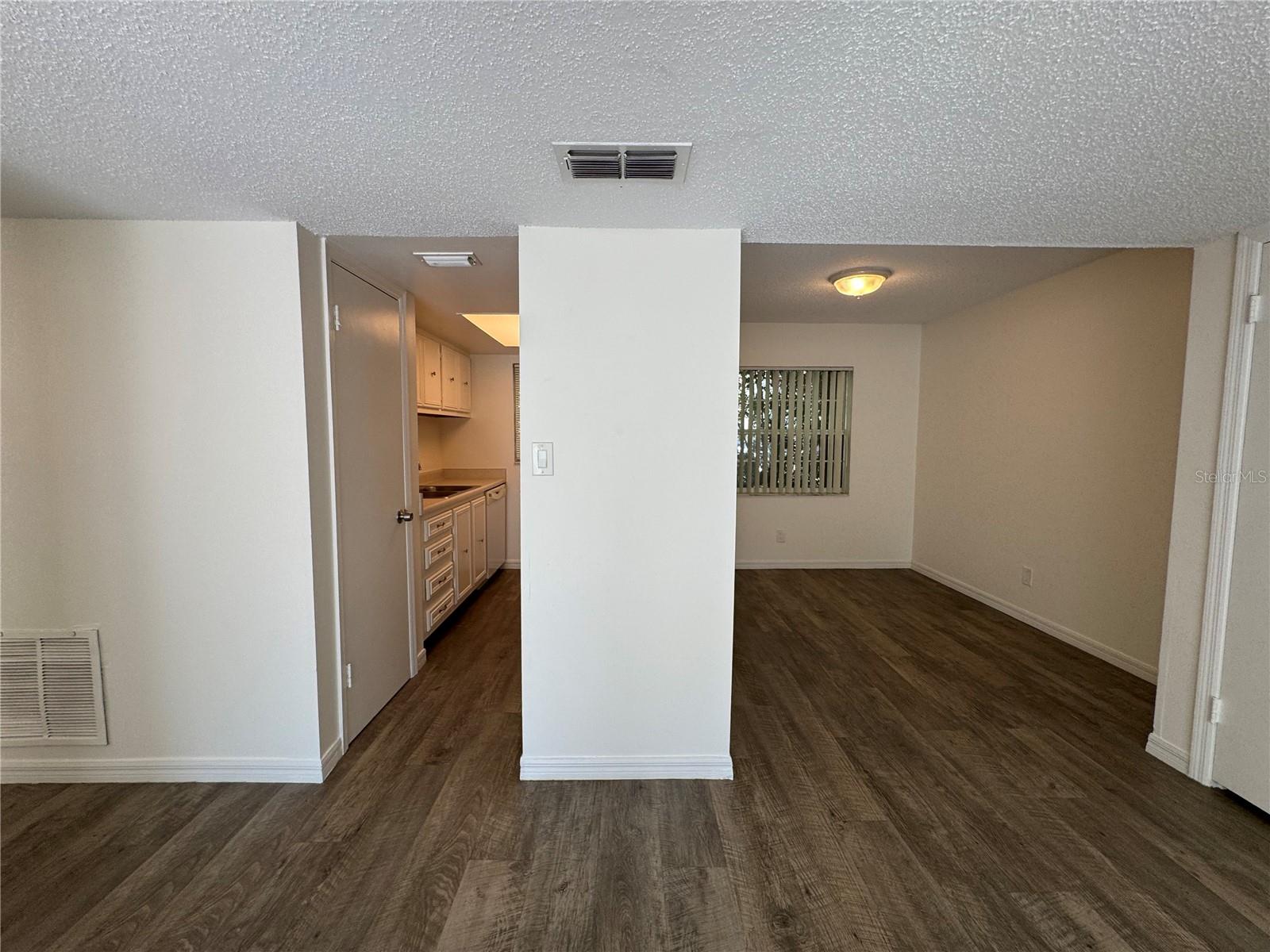 Image 6 of 30 For 523 Summerlin Avenue 1