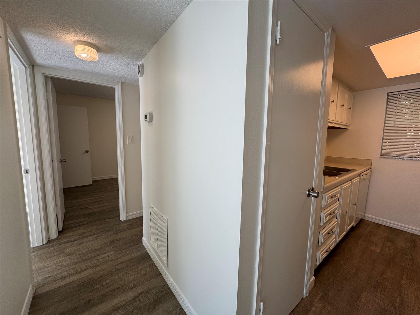 Image 8 of 30 For 523 Summerlin Avenue 1