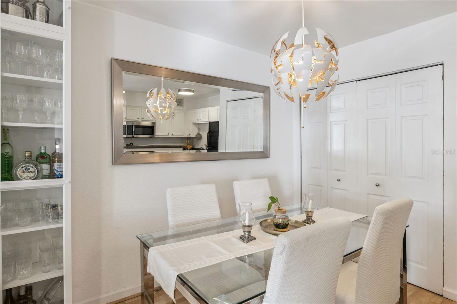 Image 6 of 12 For 415 Lakepointe Drive 103