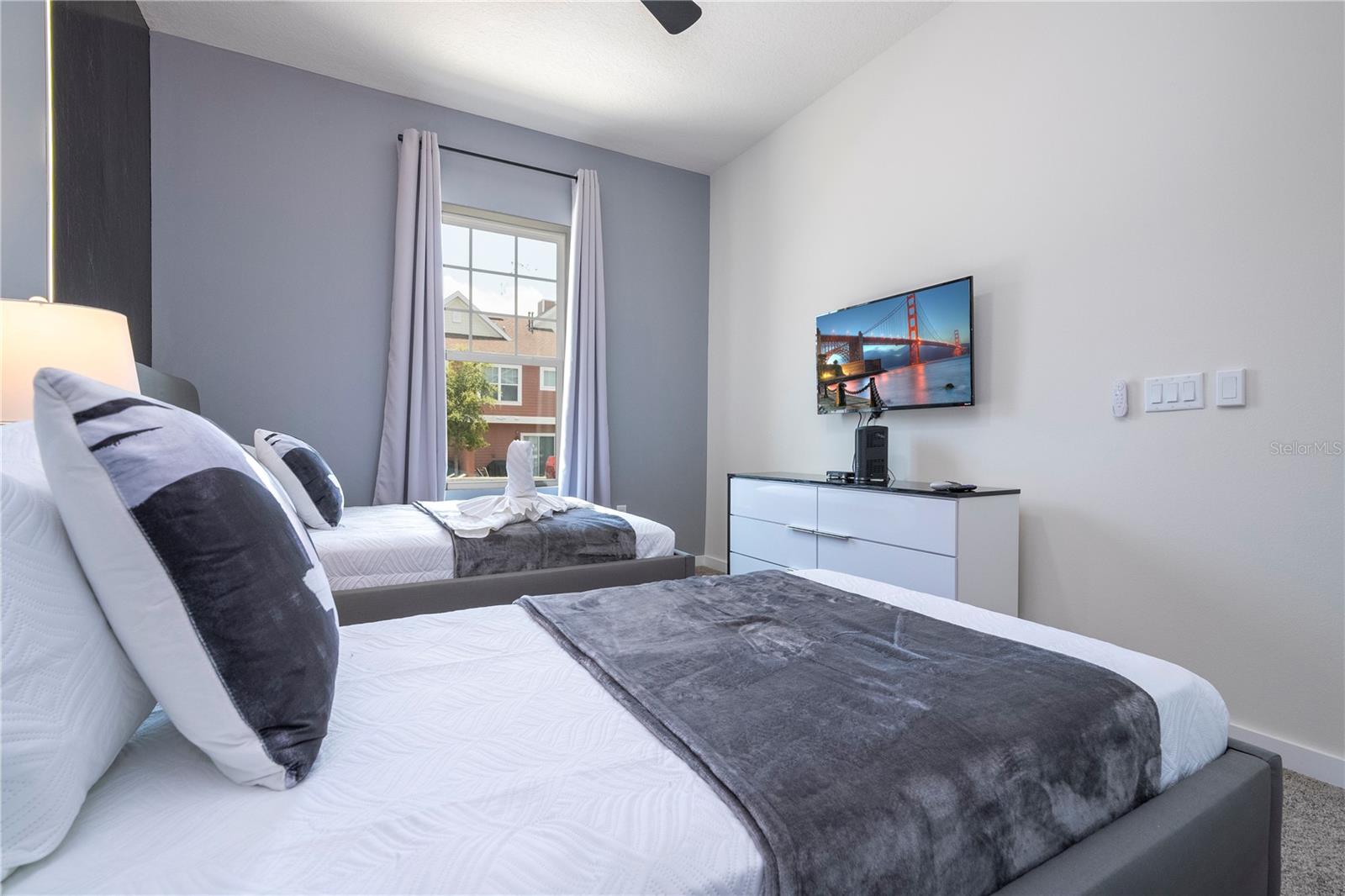 Image 4 of 39 For 7514 Sunflower Circle