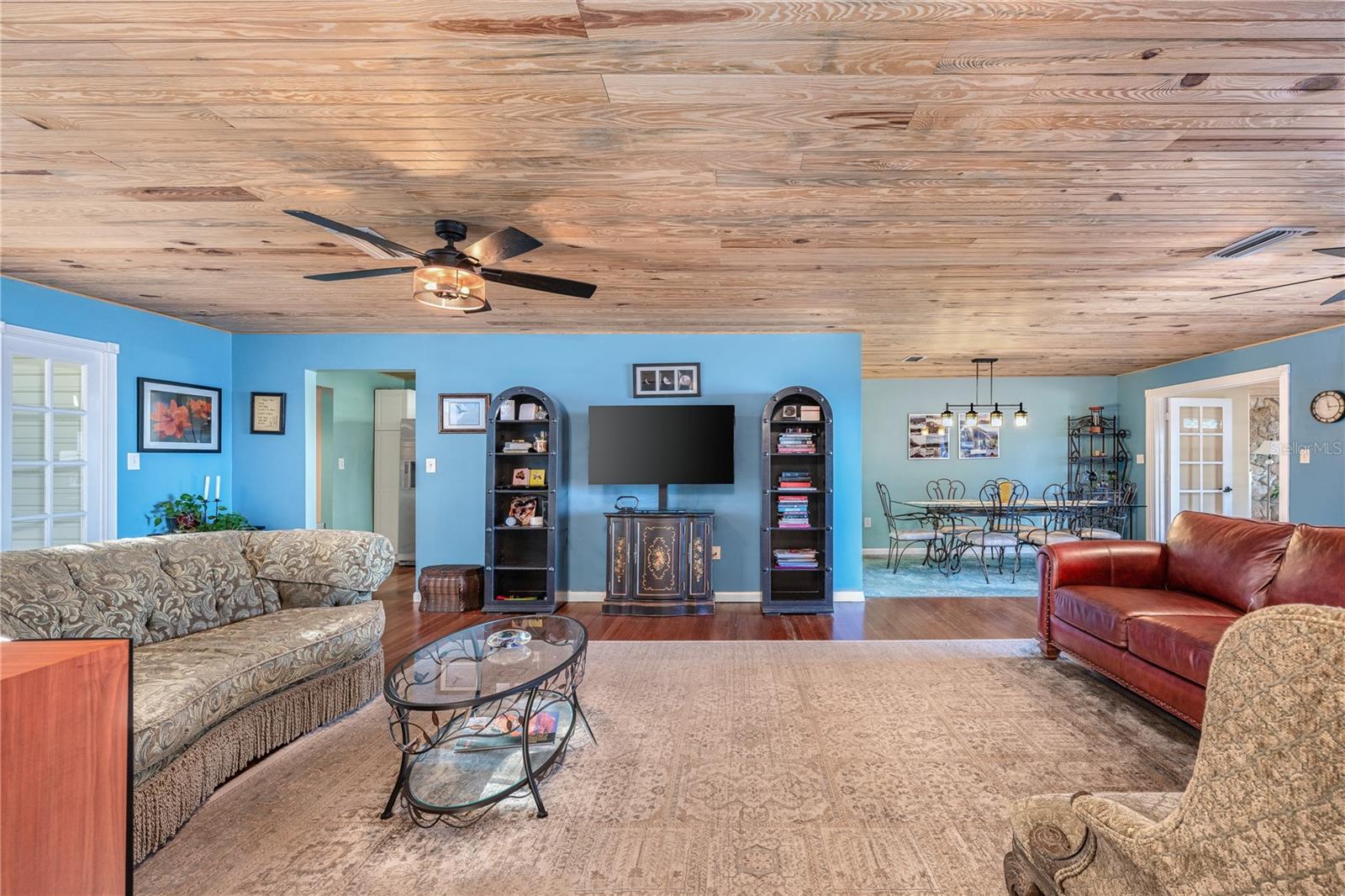 Image 15 of 44 For 2518 Fort Lane Road