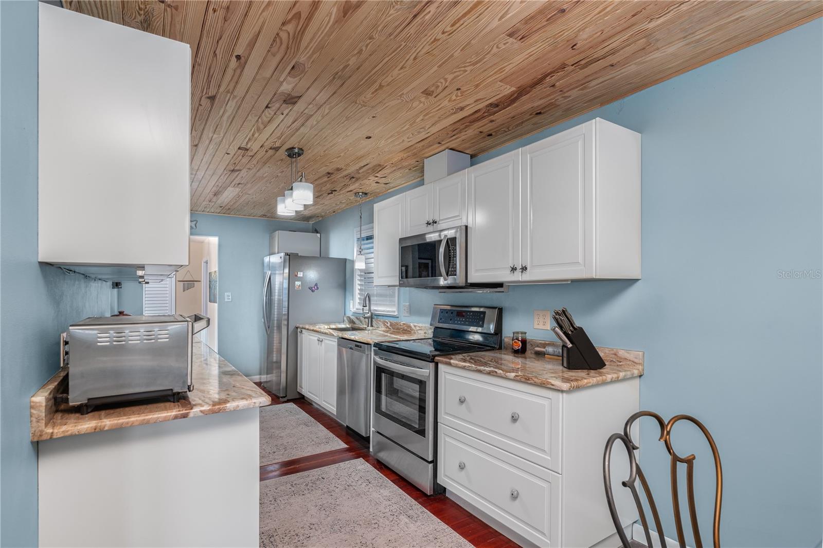 Image 22 of 44 For 2518 Fort Lane Road