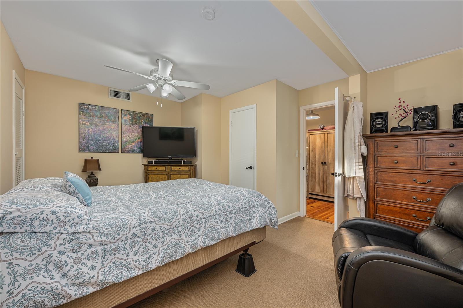 Image 26 of 44 For 2518 Fort Lane Road