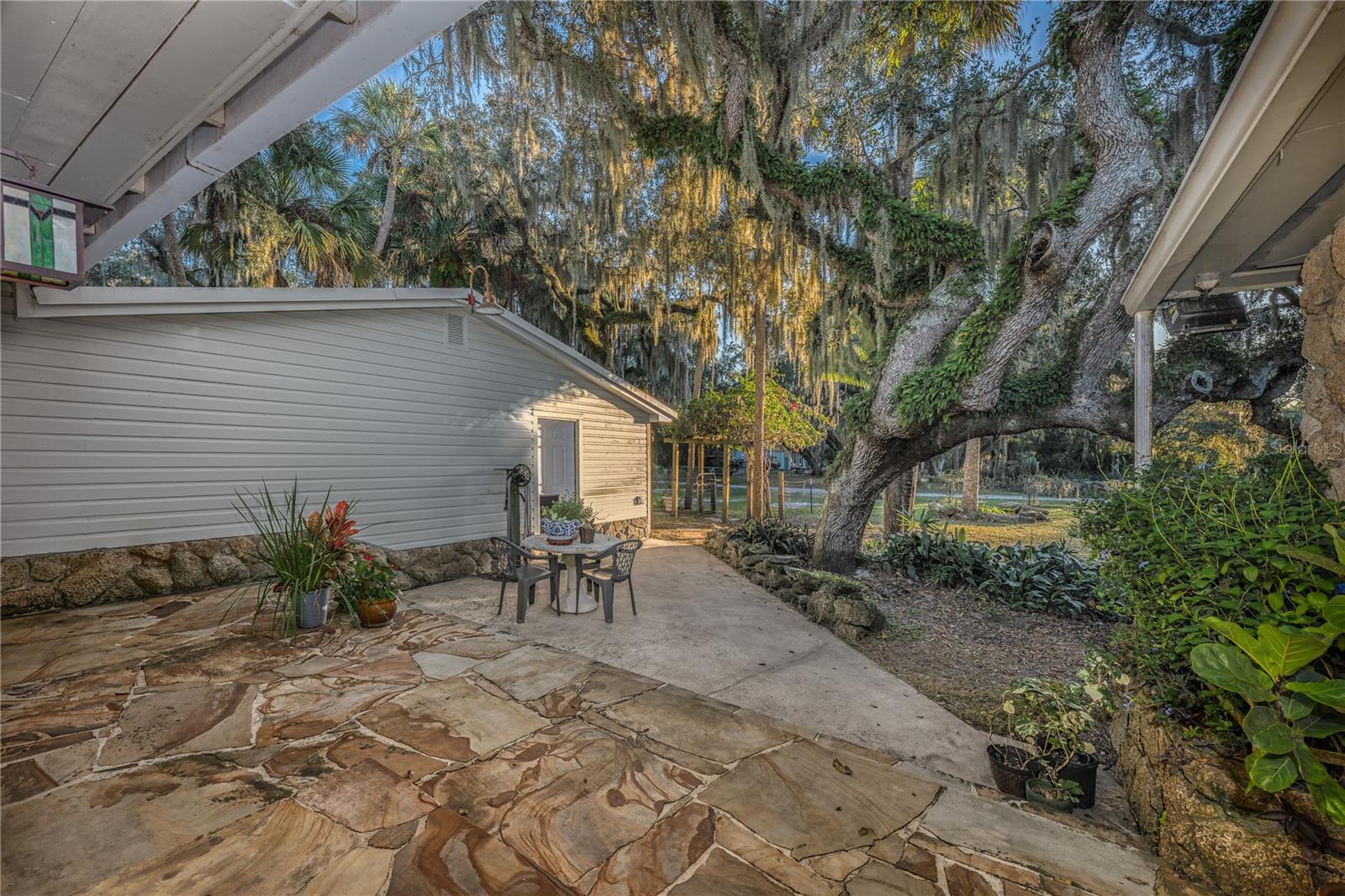 Image 34 of 44 For 2518 Fort Lane Road